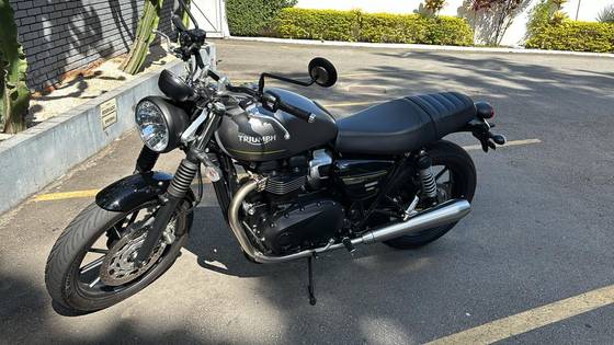 TRIUMPH SPEED TWIN 900 